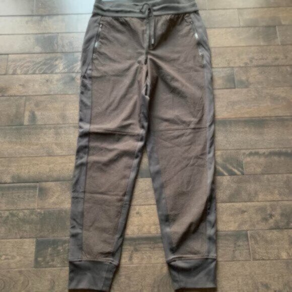 Athleta Headlands Hybrid Trek Jogger - Picture 5 of 6